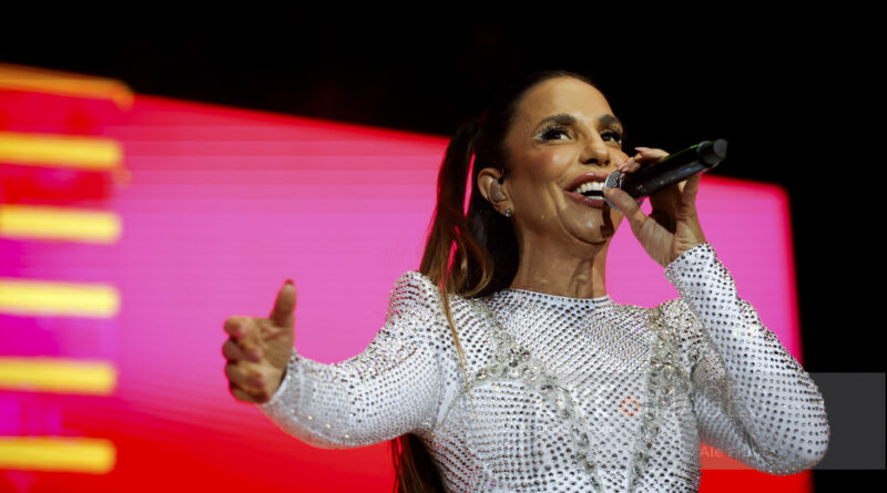 Ivete Sangalo tem show em São Paulo adiado por questões climáticas Ivete Sangalo tem show em São Paulo adiado por questões climáticas