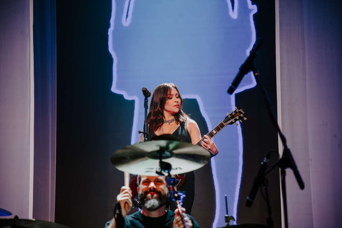 https://livesessions.liveimages.com.br/wp-content/uploads/2023/10/Pitty-Qualistage-RJ-06.10-1.jpg