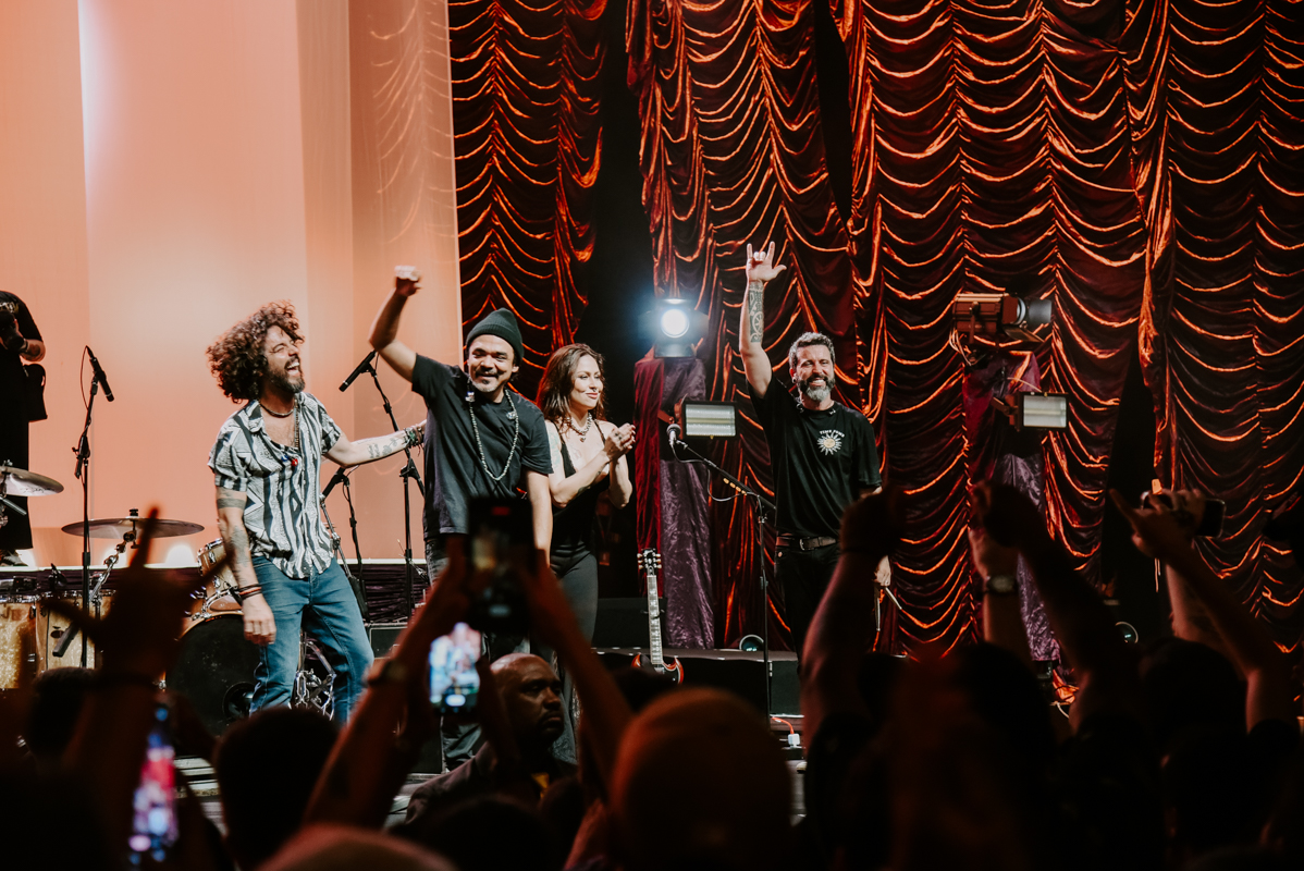 https://livesessions.liveimages.com.br/wp-content/uploads/2023/10/Pitty-Qualistage-RJ-06.10-31.jpg
