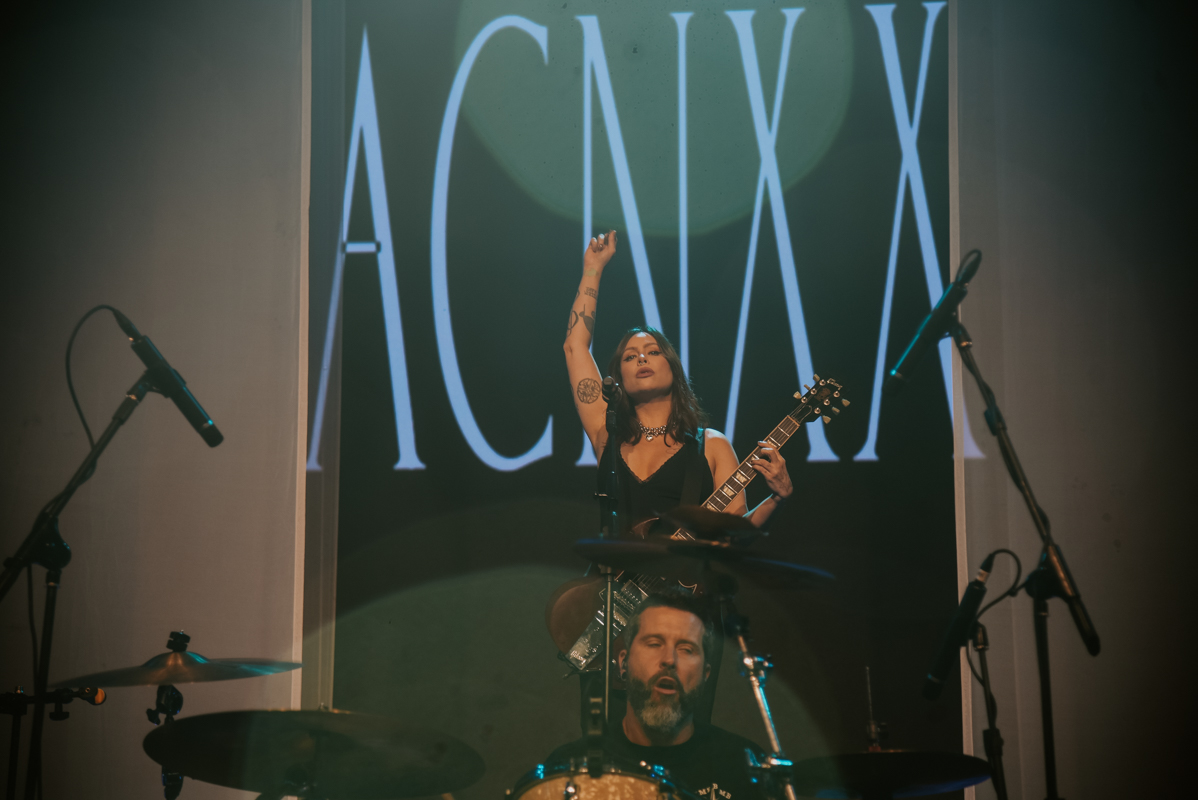 https://livesessions.liveimages.com.br/wp-content/uploads/2023/10/Pitty-Qualistage-RJ-06.10-4.jpg