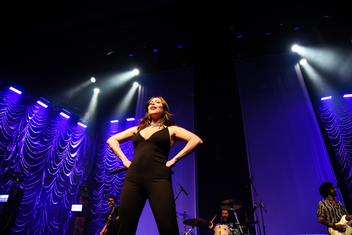 https://livesessions.liveimages.com.br/wp-content/uploads/2023/10/Pitty-Qualistage-RJ-06.10-5.jpg